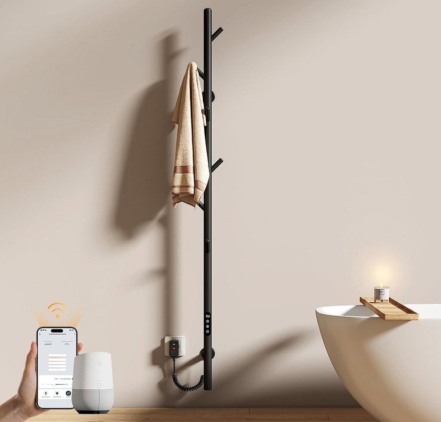 10 incontournables pour agencer une salle de bain optimale pour votre famille sportive 5 Un porte serviettes et peignoirs dans une salle de bain pour permettre de facilement accrocher ses affaires.